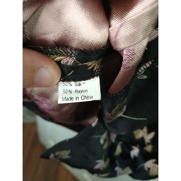 Silk Box Hummingbird  Silk Blend Black Long Sleeve Slit Button Shacket. Size 6 - Picture 8 of 11